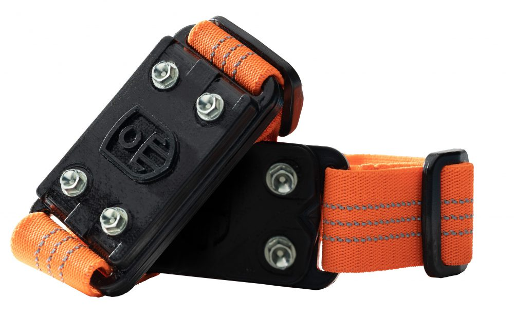 Midcleat with replaceable steel hexagon cleats